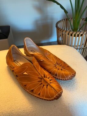 PIKOLINOS Tan Leather Slip-On Loafers with Decorative Cutouts